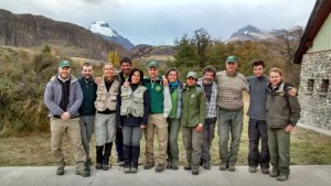 Equipo de trabajo del proyecto de investigación para la conservación de huemules que se lleva adelante en el Parque Nacional Los Glaciares.